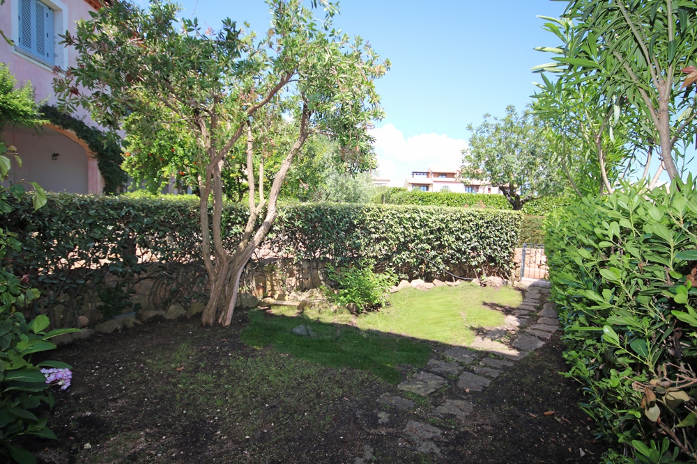 vendite al borgo di porto san paolo, giardino