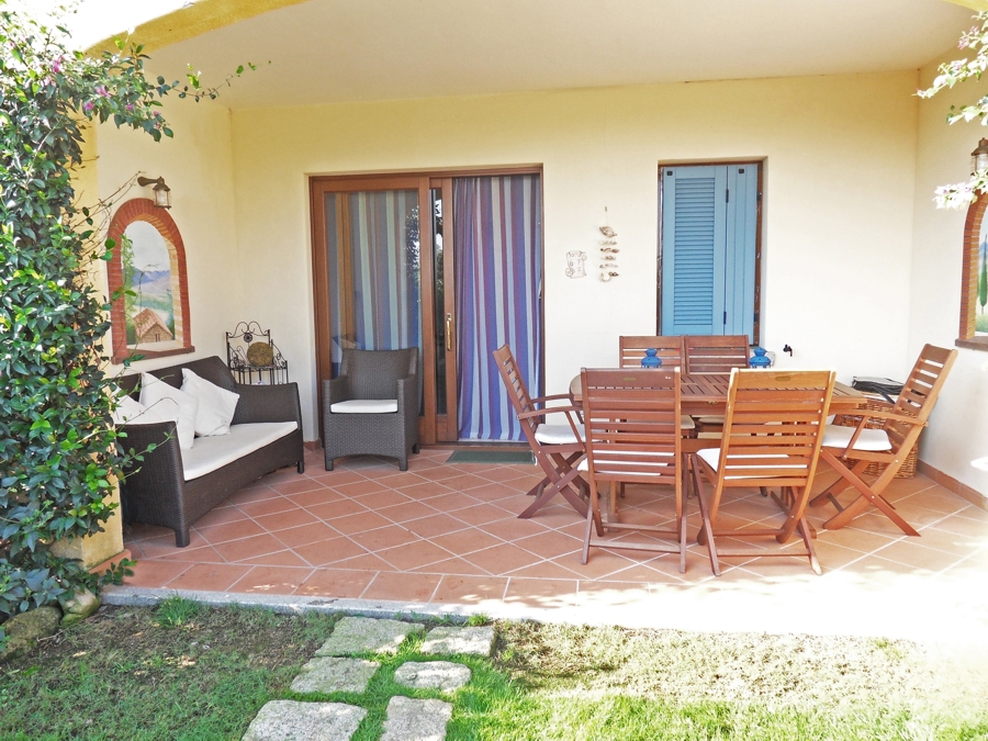 affitti al borgo di porto san paolo, giardino