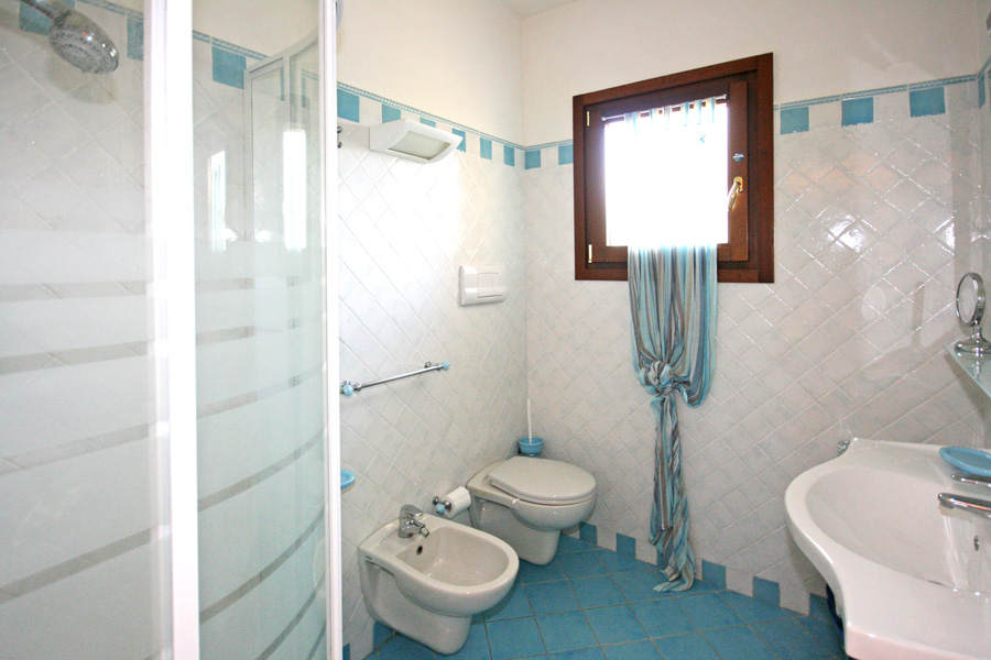 affitti al borgo di porto san paolo, bagno