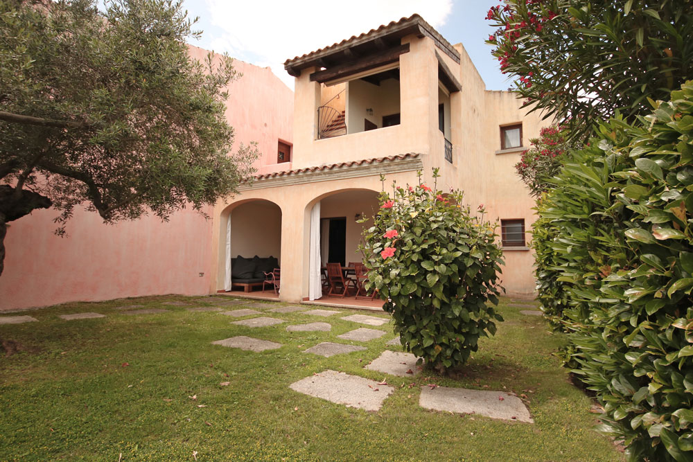 vendite al borgo di porto san paolo, piscina