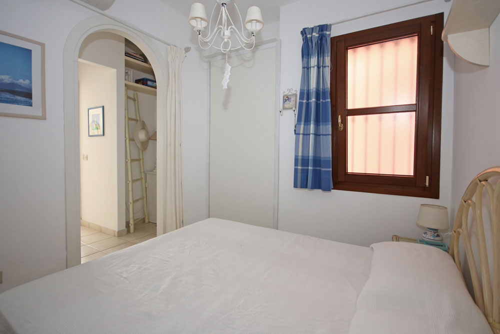 Angolo cottura, vista soggiorno