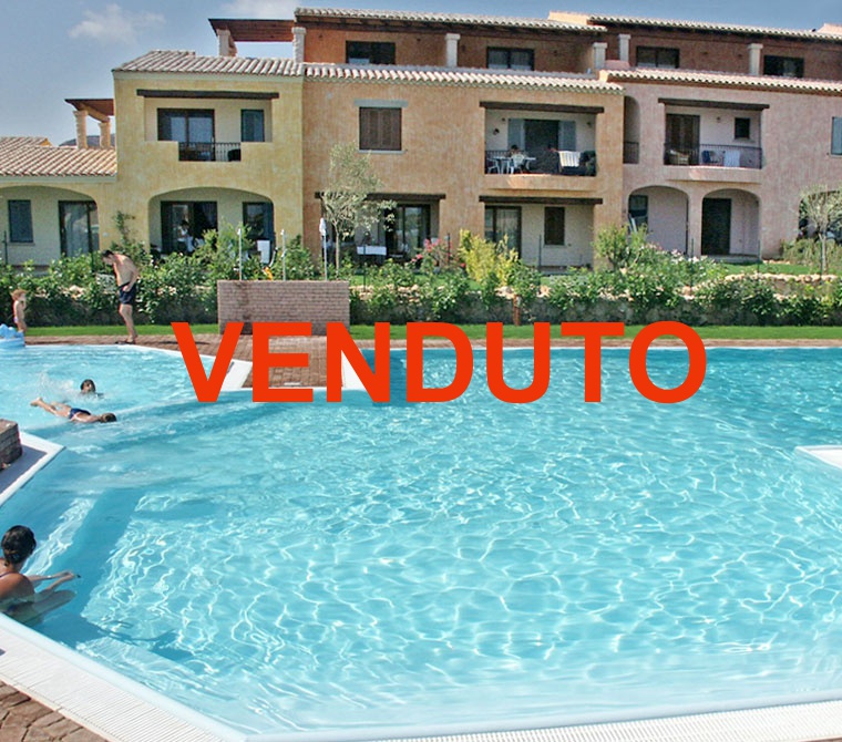 Vendita al Borgo di Porto san Paolo, Trilocale d'angolo al Primo piano con uso piscina