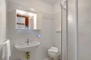 il soggiorno e l'angolo cottura